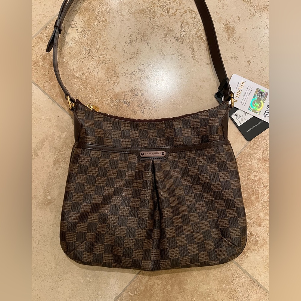 Louis Vuitton Crossbody Bag 🤎